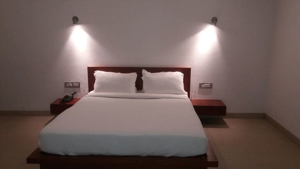 Hotel Tania Searock Daman Extérieur photo